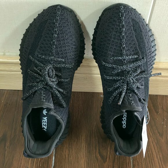 Yeezy 350 V2 Black
